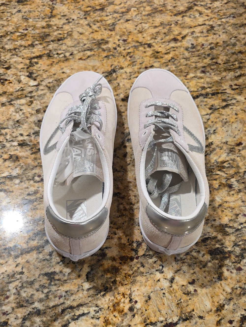 Vans off the wall sneakers. Size 9.5 men's 11 women's